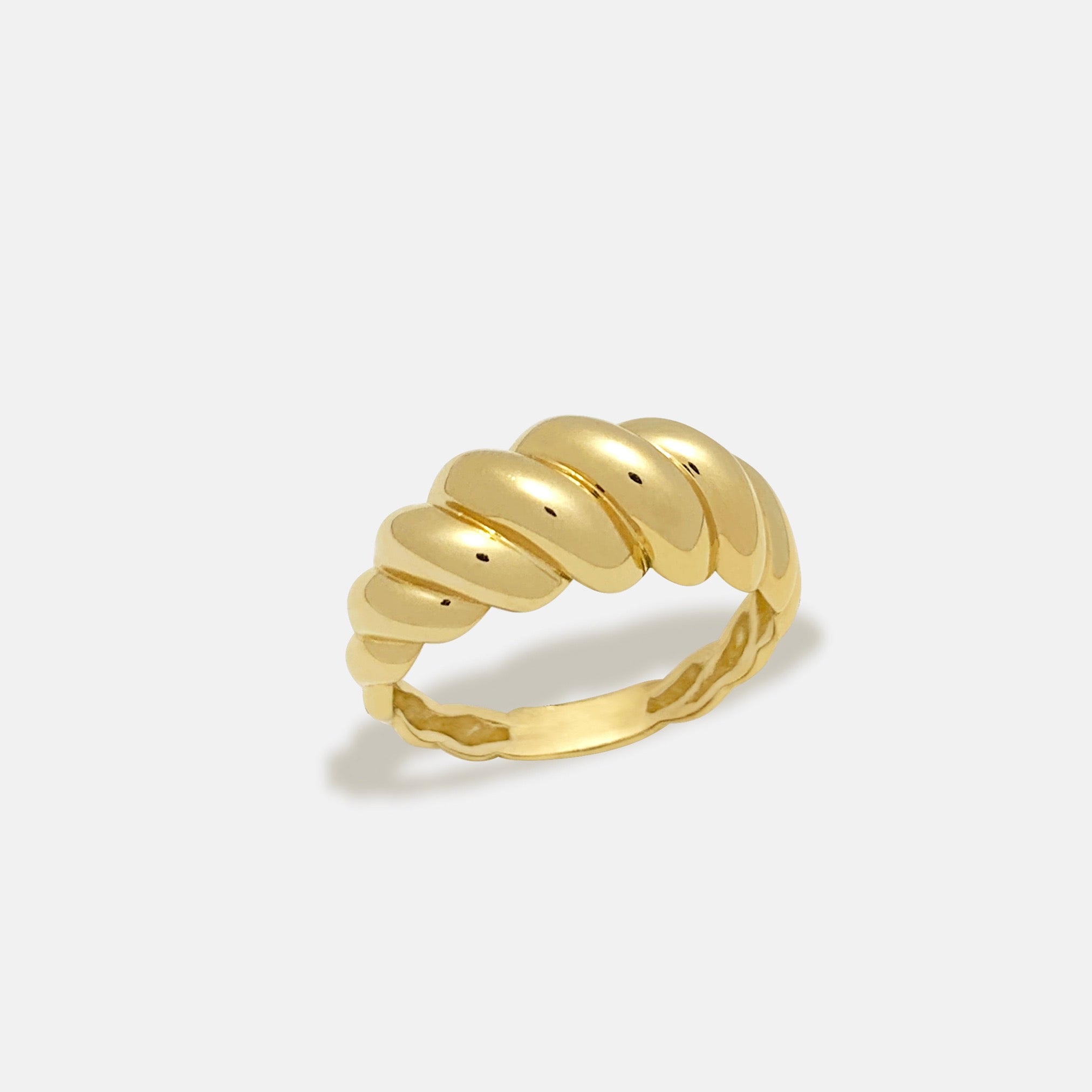 Twisted Drop Gold Ring – Maru - Fine Jewelry