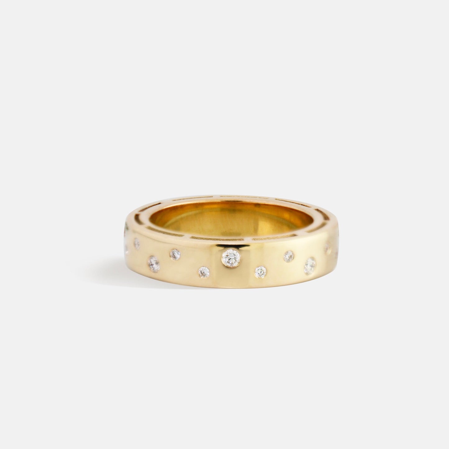 Milky Way Ring in Gold and diamonds