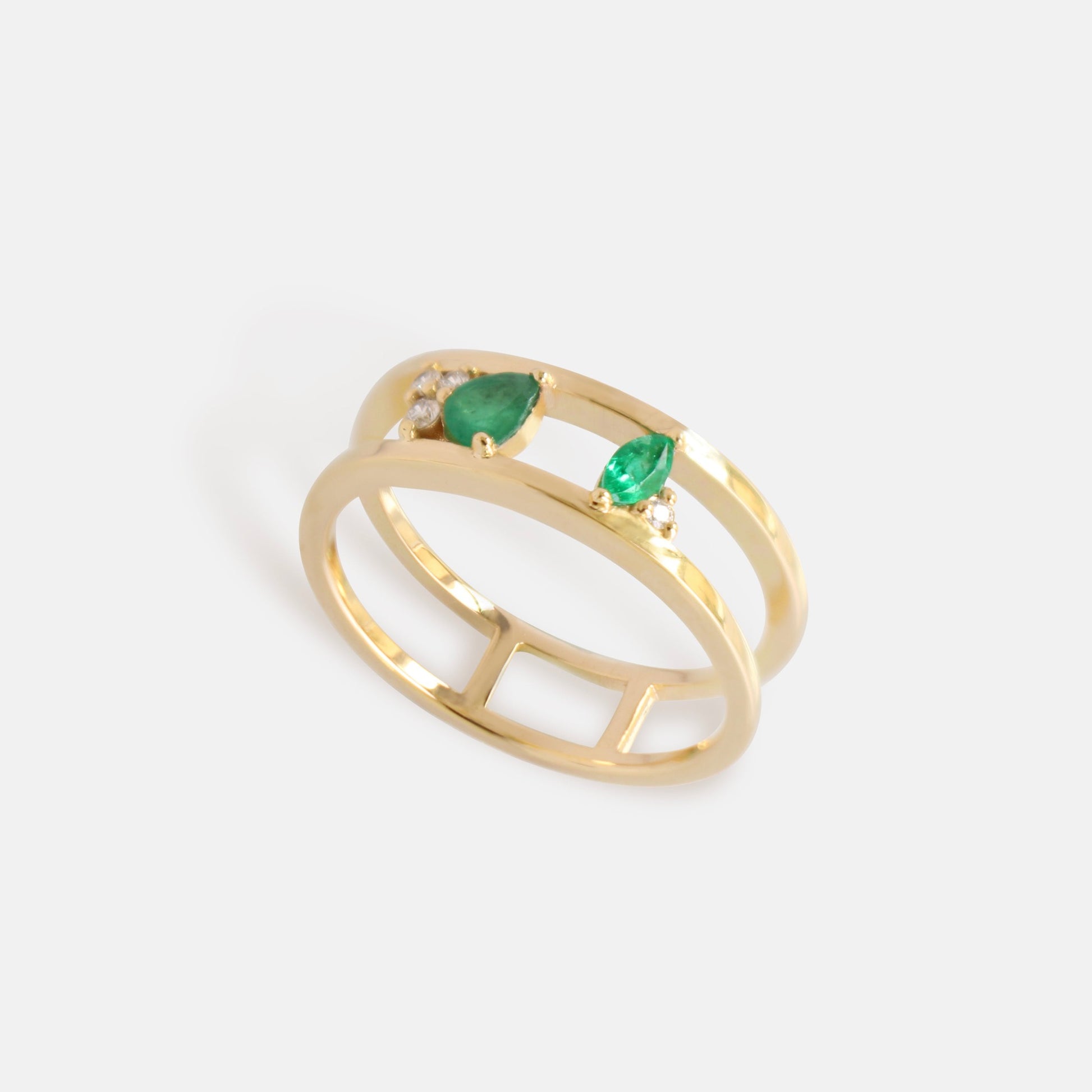 Maru Petal Trail Ring in Diamonds & Emeralds